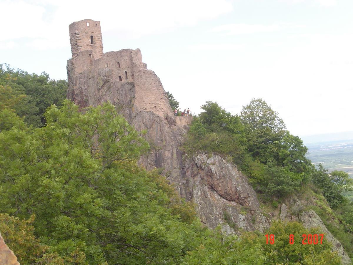Gites & Camping On The Route Des Vins 베아카임 외부 사진